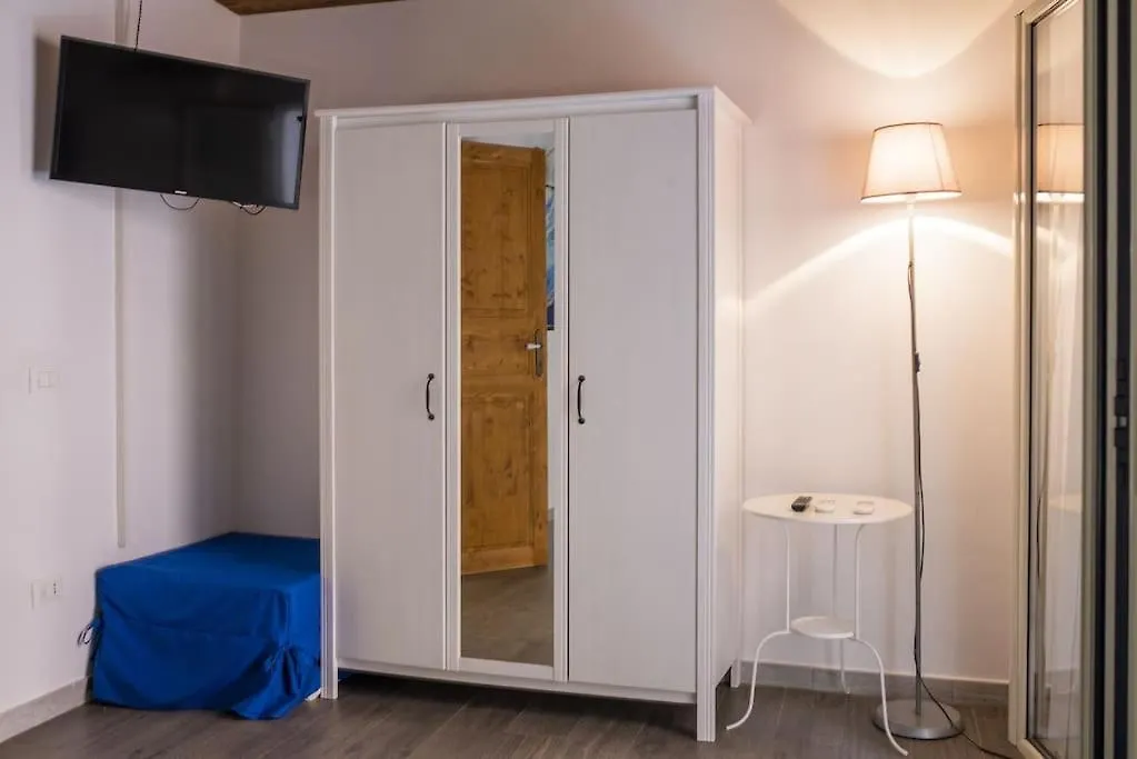 Casa Dell'Artista Cozy Apt In Vucciria Palermo 0*,